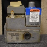 Honeywell V800A1070 Standard Pilot Combination Gas Valve Control. Fixed Price $175.00.