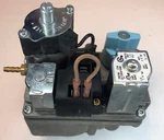 White Rodgers Furnace Gas Valve 36E96 220 Carrier Bryant EF33CW184A. Fixed Price $30.00.